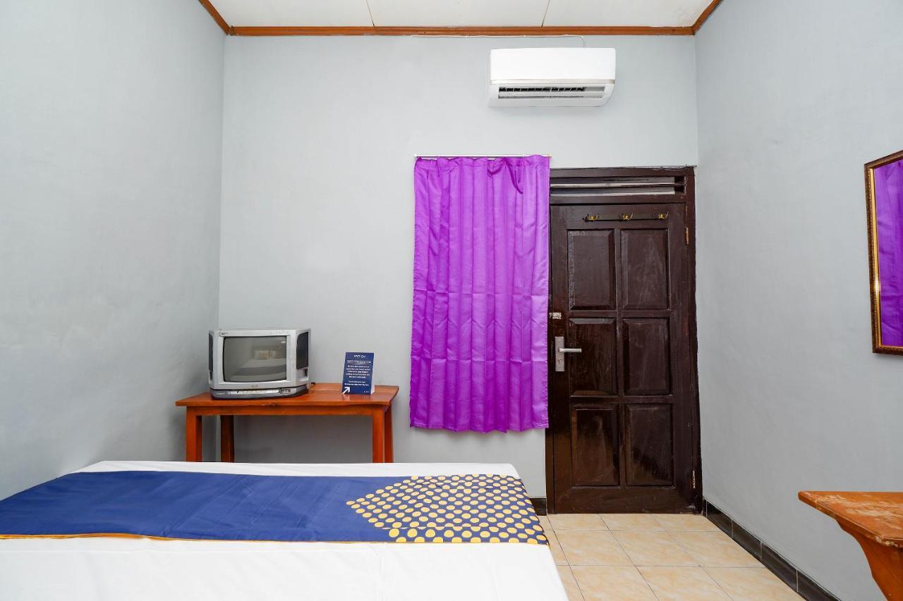 Hotel Spot On 2821 Griya Kawula Syariah à Solo Extérieur photo