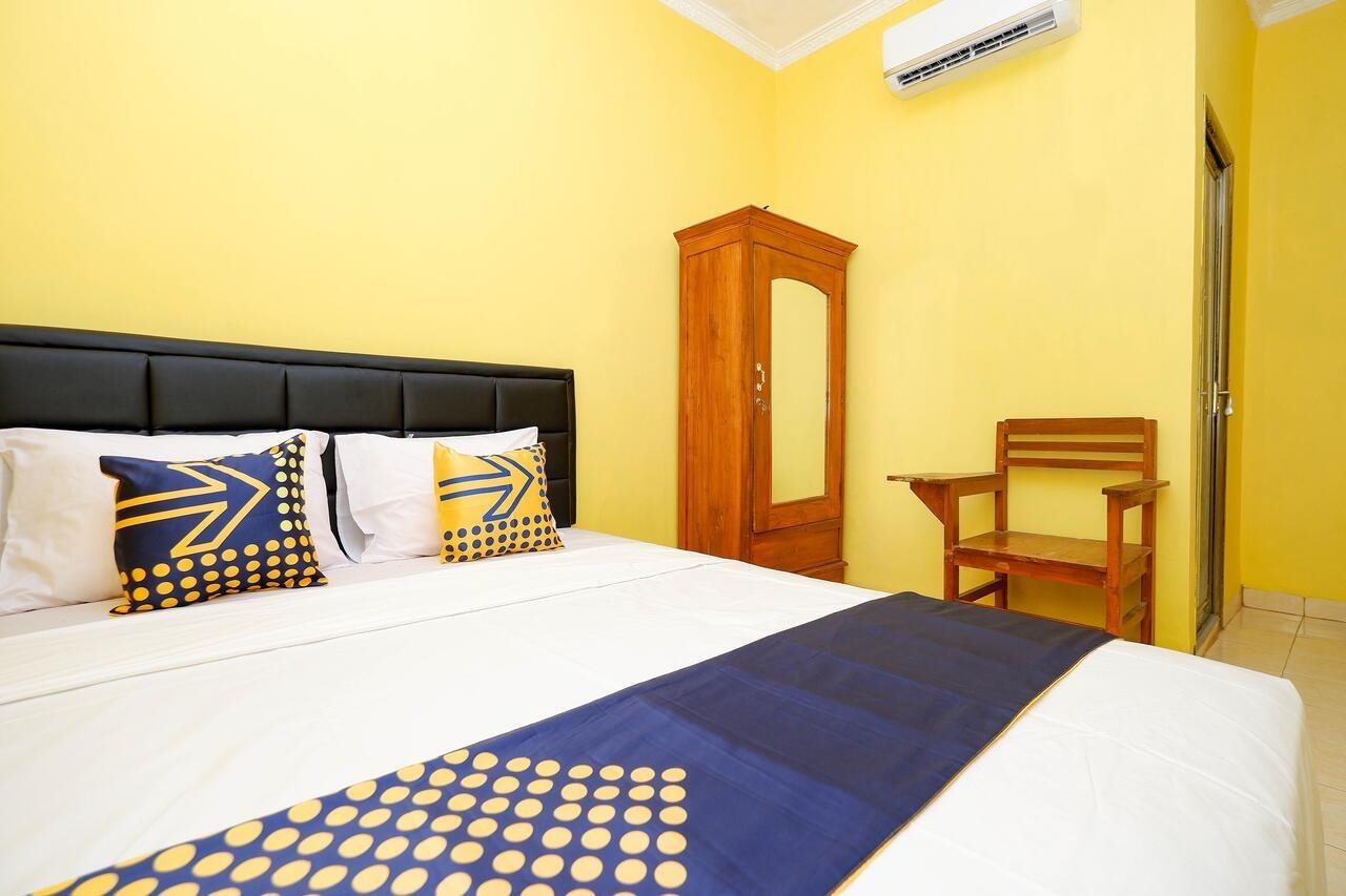 Hotel Spot On 2821 Griya Kawula Syariah à Solo Extérieur photo