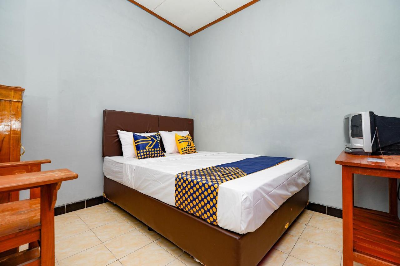 Hotel Spot On 2821 Griya Kawula Syariah à Solo Extérieur photo