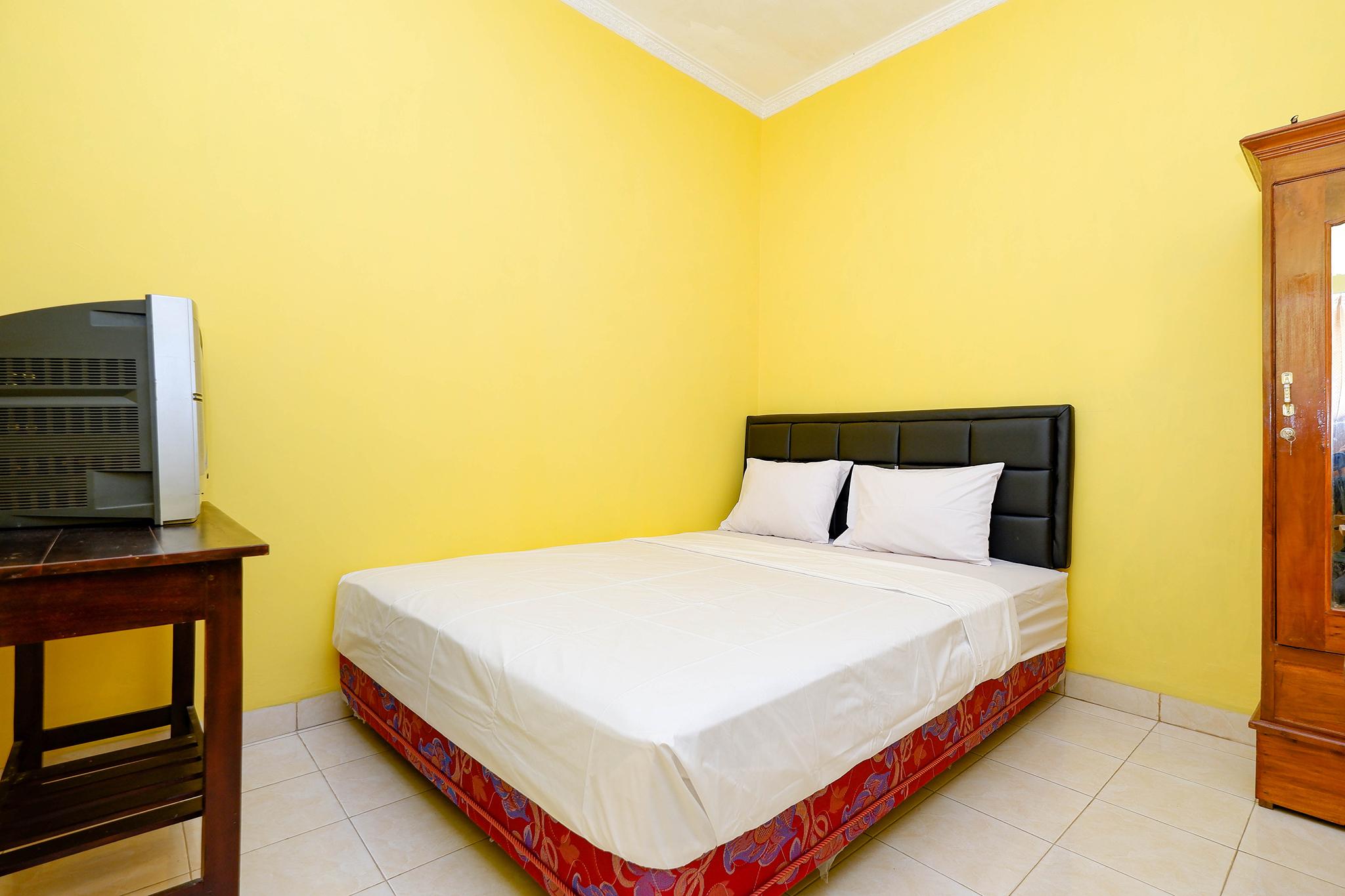 Hotel Spot On 2821 Griya Kawula Syariah à Solo Extérieur photo