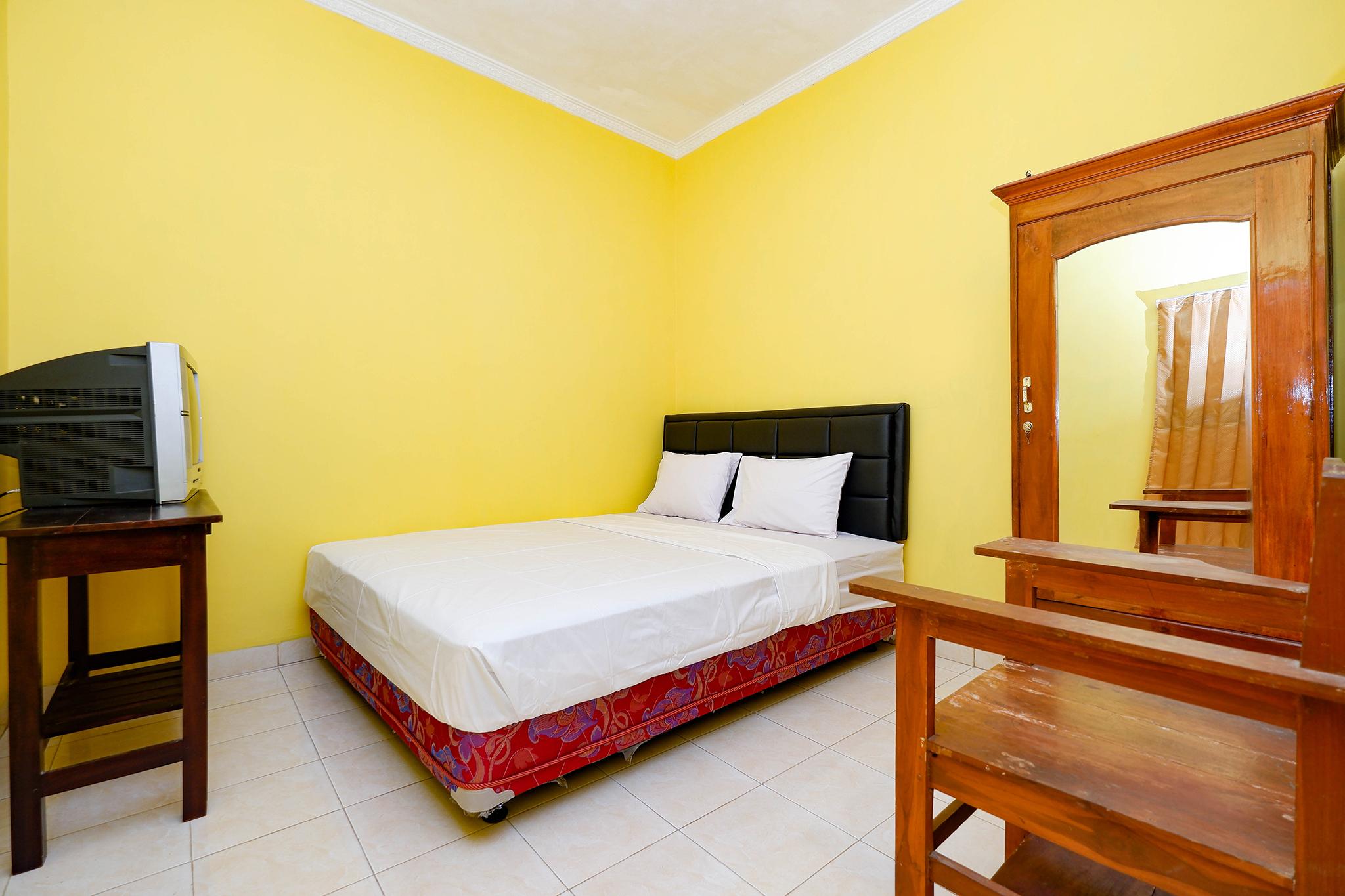 Hotel Spot On 2821 Griya Kawula Syariah à Solo Extérieur photo