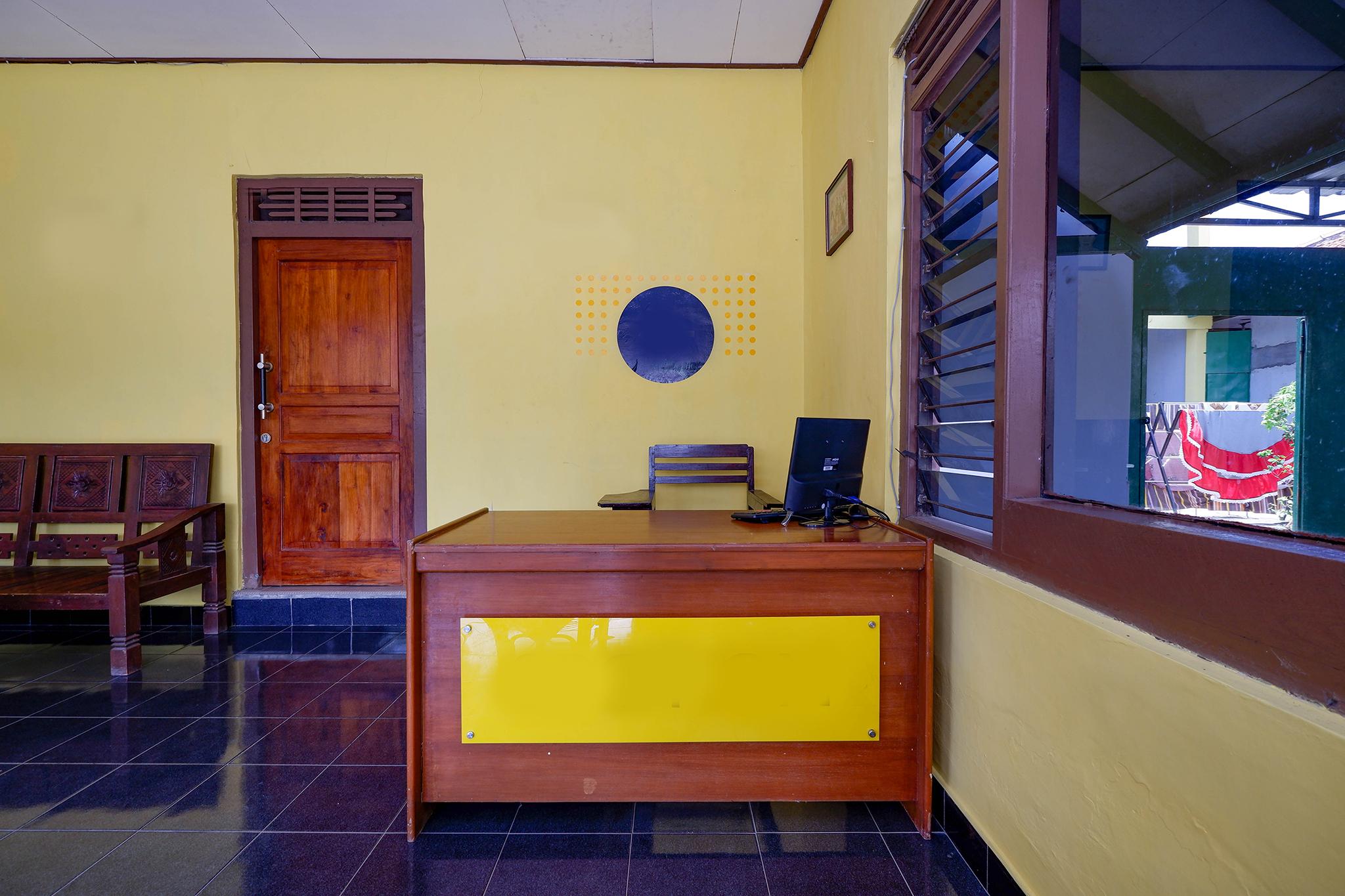 Hotel Spot On 2821 Griya Kawula Syariah à Solo Extérieur photo
